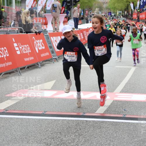 25.04.2026 - Das Zehntel Strokosch-Dieckow http://msf.ph/oto/9583102 25.04.2026 09:05:48 Ziel 1443, 1472, 1479, 1496, 1934, 2586, 2593, 3058, 3063, 1443, 1472, 1479, 1496, 1934, 2586, 2593, 3058, 3063 meine-sportfotos.de