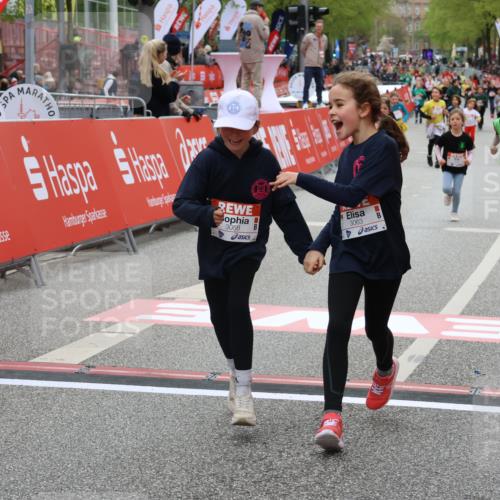 25.04.2026 - Das Zehntel Strokosch-Dieckow http://msf.ph/oto/9583171 25.04.2026 09:05:48 Ziel 1443, 1472, 1479, 1496, 1934, 2586, 2593, 3058, 3063, 1443, 1472, 1479, 1496, 1934, 2586, 2593, 3058, 3063 meine-sportfotos.de