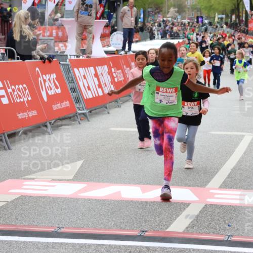 25.04.2026 - Das Zehntel Strokosch-Dieckow http://msf.ph/oto/9583181 25.04.2026 09:05:50 Ziel 1934, 3058, 3063, 1934, 3058, 3063 meine-sportfotos.de