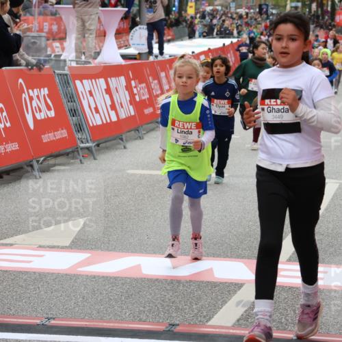 25.04.2026 - Das Zehntel Strokosch-Dieckow http://msf.ph/oto/9583354 25.04.2026 09:05:58 Ziel 1082, 1591, 1594, 1647, 2536, 2807, 3279, 3449, 1082, 1591, 1594, 1647, 2536, 2807, 3279, 3449 meine-sportfotos.de
