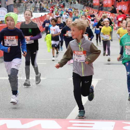 25.04.2026 - Das Zehntel Strokosch-Dieckow http://msf.ph/oto/9583405 25.04.2026 09:06:06 Ziel 1241, 2183, 2377, 3450, 3767, 3776, 3777, 3947, 3979, 4036, 1241, 2183, 2377, 3450, 3767, 3776, 3777, 3947, 3979, 4036 meine-sportfotos.de