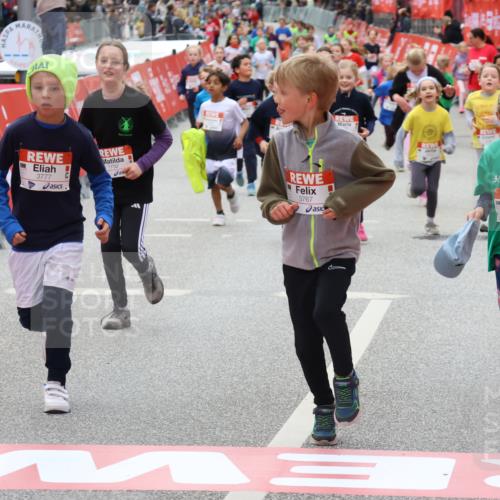 25.04.2026 - Das Zehntel Strokosch-Dieckow http://msf.ph/oto/9583413 25.04.2026 09:06:06 Ziel 1241, 2183, 2377, 3450, 3767, 3776, 3777, 3947, 3979, 4036, 1241, 2183, 2377, 3450, 3767, 3776, 3777, 3947, 3979, 4036 meine-sportfotos.de