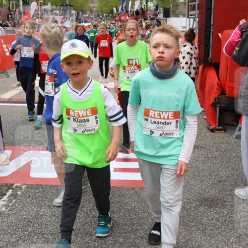 25.04.2026 - Das Zehntel Strokosch-Dieckow http://msf.ph/oto/9583419 25.04.2026 10:58:22 Ziel 5013, 5047, 5093, 5333, 5417, 5442, 5528, 5619, 5678, 5818, 5955, 5967, 6120, 6134, 6630, 7134, 7222, 7396, 7398, 7401, 7455, 7464, 7506, 7958, 5013, 5047, 5093, 5333, 5417, 5442, 5528, 5619, 5678, 5818, 5955, 5967, 6120, 6134, 6630, 7134, 7222, 7396, 7398, 7401, 7455, 7464, 7506, 7958 meine-sportfotos.de