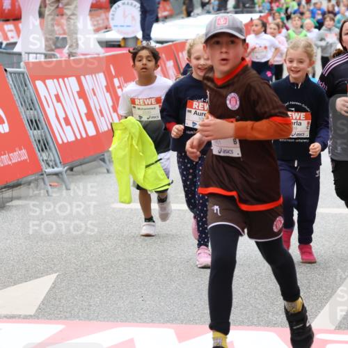 25.04.2026 - Das Zehntel Strokosch-Dieckow http://msf.ph/oto/9583462 25.04.2026 09:06:10 Ziel 1732, 2183, 2377, 2696, 3767, 3776, 3777, 3947, 3961, 1732, 2183, 2377, 2696, 3767, 3776, 3777, 3947, 3961 meine-sportfotos.de