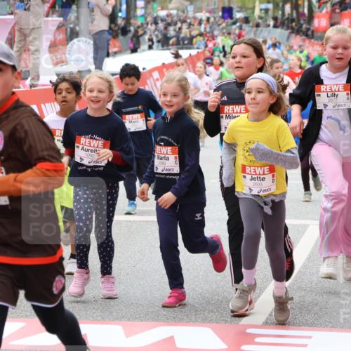 25.04.2026 - Das Zehntel Strokosch-Dieckow http://msf.ph/oto/9583472 25.04.2026 09:06:11 Ziel 1089, 1092, 1732, 2183, 2377, 2657, 2670, 2672, 2696, 3767, 3776, 3777, 3961, 1089, 1092, 1732, 2183, 2377, 2657, 2670, 2672, 2696, 3767, 3776, 3777, 3961 meine-sportfotos.de