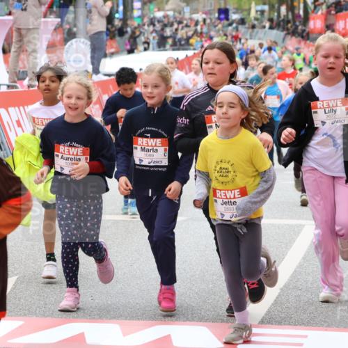 25.04.2026 - Das Zehntel Strokosch-Dieckow http://msf.ph/oto/9583485 25.04.2026 09:06:11 Ziel 1089, 1092, 1732, 2183, 2377, 2657, 2670, 2672, 2696, 3767, 3776, 3777, 3961, 1089, 1092, 1732, 2183, 2377, 2657, 2670, 2672, 2696, 3767, 3776, 3777, 3961 meine-sportfotos.de