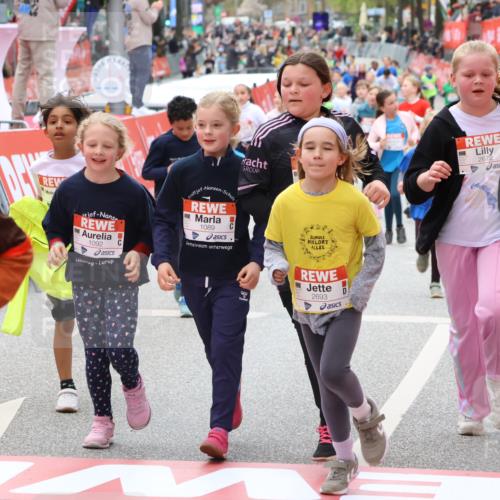 25.04.2026 - Das Zehntel Strokosch-Dieckow http://msf.ph/oto/9583489 25.04.2026 09:06:11 Ziel 1089, 1092, 1732, 2183, 2377, 2657, 2670, 2672, 2696, 3767, 3776, 3777, 3961, 1089, 1092, 1732, 2183, 2377, 2657, 2670, 2672, 2696, 3767, 3776, 3777, 3961 meine-sportfotos.de