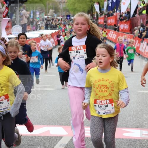 25.04.2026 - Das Zehntel Strokosch-Dieckow http://msf.ph/oto/9583531 25.04.2026 09:06:12 Ziel 1089, 1092, 1732, 2377, 2530, 2657, 2670, 2672, 2696, 3767, 3776, 3777, 3961, 1089, 1092, 1732, 2377, 2530, 2657, 2670, 2672, 2696, 3767, 3776, 3777, 3961 meine-sportfotos.de