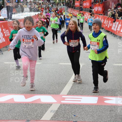 25.04.2026 - Das Zehntel Strokosch-Dieckow http://msf.ph/oto/9583869 25.04.2026 09:06:30 Ziel 1811, 1821, 2141, 2144, 2382, 2918, 2935, 2936, 3133, 3148, 3483, 3487, 3698, 3700, 1811, 1821, 2141, 2144, 2382, 2918, 2935, 2936, 3133, 3148, 3483, 3487, 3698, 3700 meine-sportfotos.de