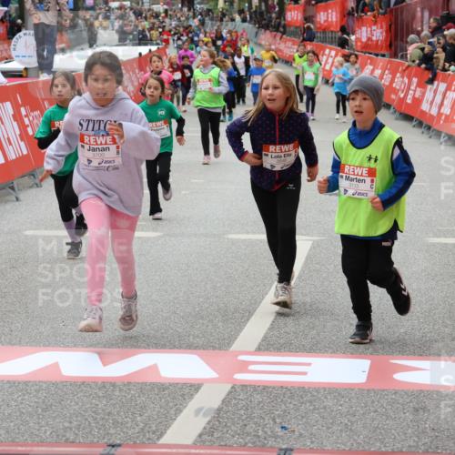 25.04.2026 - Das Zehntel Strokosch-Dieckow http://msf.ph/oto/9583879 25.04.2026 09:06:30 Ziel 1811, 1821, 2141, 2144, 2382, 2918, 2935, 2936, 3133, 3148, 3483, 3487, 3698, 3700, 1811, 1821, 2141, 2144, 2382, 2918, 2935, 2936, 3133, 3148, 3483, 3487, 3698, 3700 meine-sportfotos.de