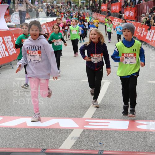 25.04.2026 - Das Zehntel Strokosch-Dieckow http://msf.ph/oto/9583901 25.04.2026 09:06:30 Ziel 1811, 1821, 2141, 2144, 2382, 2918, 2935, 2936, 3133, 3148, 3483, 3487, 3698, 3700, 1811, 1821, 2141, 2144, 2382, 2918, 2935, 2936, 3133, 3148, 3483, 3487, 3698, 3700 meine-sportfotos.de