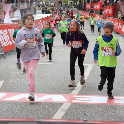 25.04.2026 - Das Zehntel Strokosch-Dieckow http://msf.ph/oto/9583932 25.04.2026 09:06:30 Ziel 1811, 1821, 2141, 2144, 2382, 2918, 2935, 2936, 3133, 3148, 3483, 3487, 3698, 3700, 1811, 1821, 2141, 2144, 2382, 2918, 2935, 2936, 3133, 3148, 3483, 3487, 3698, 3700 meine-sportfotos.de