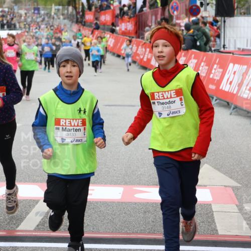 25.04.2026 - Das Zehntel Strokosch-Dieckow http://msf.ph/oto/9583977 25.04.2026 09:06:32 Ziel 1821, 2141, 2144, 2368, 2382, 2918, 2935, 2936, 3133, 3148, 3483, 3487, 3698, 3700, 1821, 2141, 2144, 2368, 2382, 2918, 2935, 2936, 3133, 3148, 3483, 3487, 3698, 3700 meine-sportfotos.de
