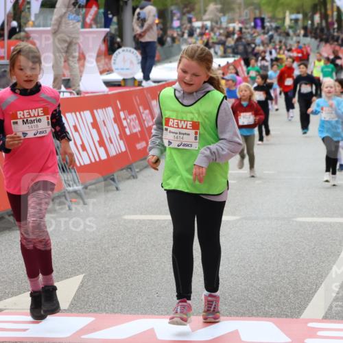 25.04.2026 - Das Zehntel Strokosch-Dieckow http://msf.ph/oto/9584018 25.04.2026 09:06:37 Ziel 1414, 1418, 1952, 2368, 3133, 3148, 3698, 3700, 1414, 1418, 1952, 2368, 3133, 3148, 3698, 3700 meine-sportfotos.de