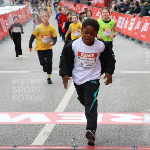 25.04.2026 - Das Zehntel Strokosch-Dieckow http://msf.ph/oto/9584068 25.04.2026 09:06:42 Ziel 1414, 1418, 3750, 3780, 3782, 1414, 1418, 3750, 3780, 3782 meine-sportfotos.de