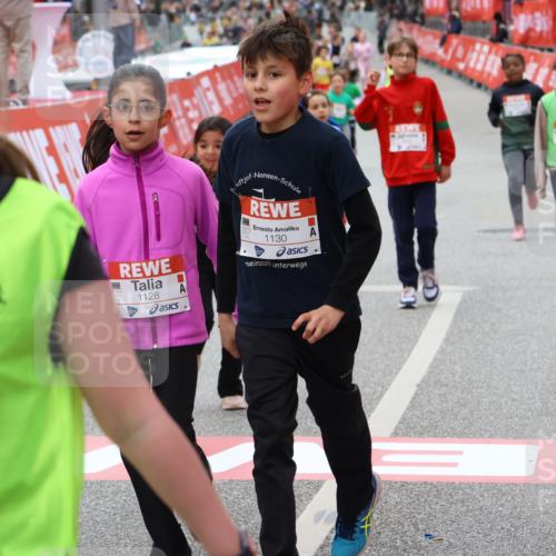 25.04.2026 - Das Zehntel Strokosch-Dieckow http://msf.ph/oto/9584143 25.04.2026 09:06:47 Ziel 1084, 1128, 1130, 1939, 1949, 2113, 2115, 2543, 3240, 3750, 3780, 3782, 1084, 1128, 1130, 1939, 1949, 2113, 2115, 2543, 3240, 3750, 3780, 3782 meine-sportfotos.de