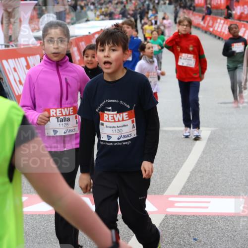 25.04.2026 - Das Zehntel Strokosch-Dieckow http://msf.ph/oto/9584149 25.04.2026 09:06:48 Ziel 1078, 1084, 1128, 1130, 1939, 1949, 2113, 2115, 2543, 3240, 3750, 3780, 3782, 1078, 1084, 1128, 1130, 1939, 1949, 2113, 2115, 2543, 3240, 3750, 3780, 3782 meine-sportfotos.de