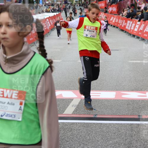 25.04.2026 - Das Zehntel Strokosch-Dieckow http://msf.ph/oto/9584246 25.04.2026 09:06:58 Ziel 1076, 1118, 1616, 1659, 2177, 2357, 2372, 2626, 2832, 3320, 3620, 1076, 1118, 1616, 1659, 2177, 2357, 2372, 2626, 2832, 3320, 3620 meine-sportfotos.de
