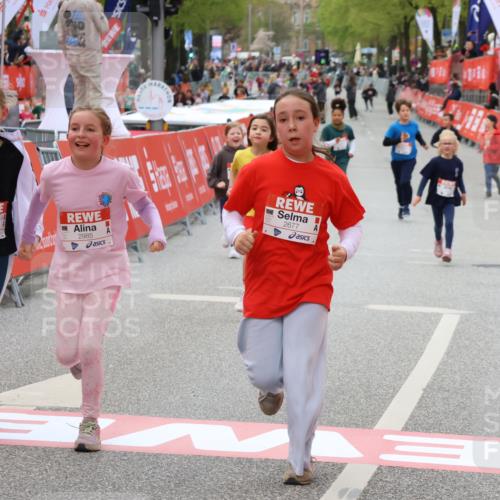 25.04.2026 - Das Zehntel Strokosch-Dieckow http://msf.ph/oto/9584271 25.04.2026 09:07:03 Ziel 1076, 1616, 1659, 2357, 2483, 2677, 2973, 2985, 1076, 1616, 1659, 2357, 2483, 2677, 2973, 2985 meine-sportfotos.de