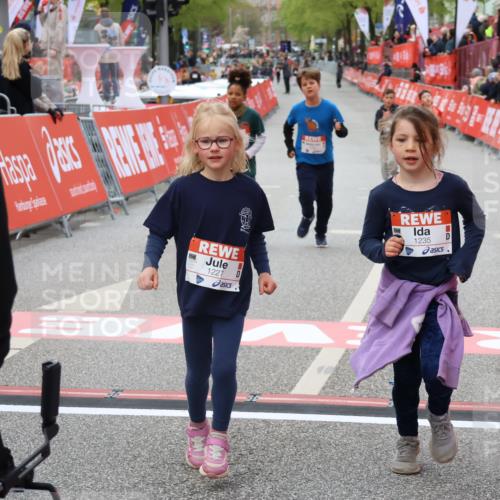 25.04.2026 - Das Zehntel Strokosch-Dieckow http://msf.ph/oto/9584332 25.04.2026 09:07:09 Ziel 1227, 1235, 1973, 2483, 2677, 2687, 2973, 2985, 3771, 3781, 1227, 1235, 1973, 2483, 2677, 2687, 2973, 2985, 3771, 3781 meine-sportfotos.de