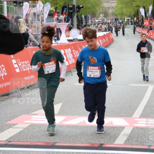 25.04.2026 - Das Zehntel Strokosch-Dieckow http://msf.ph/oto/9584346 25.04.2026 09:07:12 Ziel 1227, 1235, 1524, 1973, 2054, 2060, 2687, 3771, 3781, 1227, 1235, 1524, 1973, 2054, 2060, 2687, 3771, 3781 meine-sportfotos.de