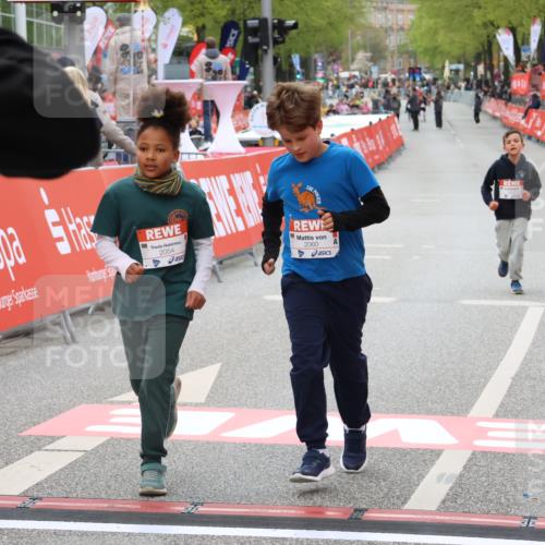 25.04.2026 - Das Zehntel Strokosch-Dieckow http://msf.ph/oto/9584350 25.04.2026 09:07:12 Ziel 1227, 1235, 1524, 1973, 2054, 2060, 2687, 3771, 3781, 1227, 1235, 1524, 1973, 2054, 2060, 2687, 3771, 3781 meine-sportfotos.de