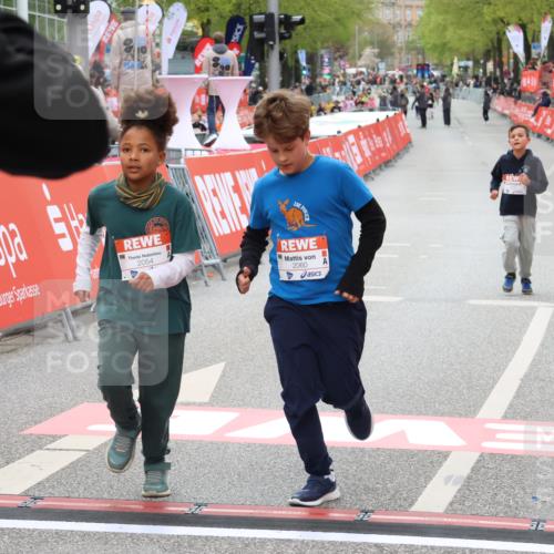 25.04.2026 - Das Zehntel Strokosch-Dieckow http://msf.ph/oto/9584355 25.04.2026 09:07:12 Ziel 1227, 1235, 1524, 1973, 2054, 2060, 2687, 3771, 3781, 1227, 1235, 1524, 1973, 2054, 2060, 2687, 3771, 3781 meine-sportfotos.de