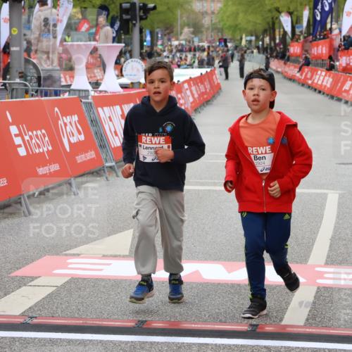 25.04.2026 - Das Zehntel Strokosch-Dieckow http://msf.ph/oto/9584363 25.04.2026 09:07:16 Ziel 1321, 1524, 2054, 2060, 2180, 2924, 3732, 3742, 1321, 1524, 2054, 2060, 2180, 2924, 3732, 3742 meine-sportfotos.de
