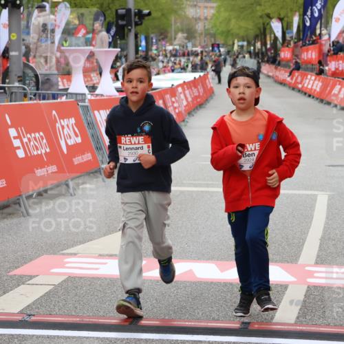 25.04.2026 - Das Zehntel Strokosch-Dieckow http://msf.ph/oto/9584370 25.04.2026 09:07:16 Ziel 1321, 1524, 2054, 2060, 2180, 2924, 3732, 3742, 1321, 1524, 2054, 2060, 2180, 2924, 3732, 3742 meine-sportfotos.de