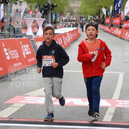 25.04.2026 - Das Zehntel Strokosch-Dieckow http://msf.ph/oto/9584374 25.04.2026 09:07:16 Ziel 1321, 1524, 2054, 2060, 2180, 2924, 3732, 3742, 1321, 1524, 2054, 2060, 2180, 2924, 3732, 3742 meine-sportfotos.de