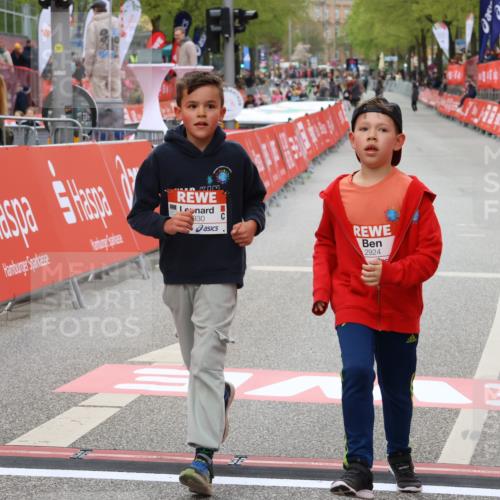25.04.2026 - Das Zehntel Strokosch-Dieckow http://msf.ph/oto/9584390 25.04.2026 09:07:17 Ziel 1321, 1524, 2054, 2060, 2180, 2924, 3732, 3742, 1321, 1524, 2054, 2060, 2180, 2924, 3732, 3742 meine-sportfotos.de
