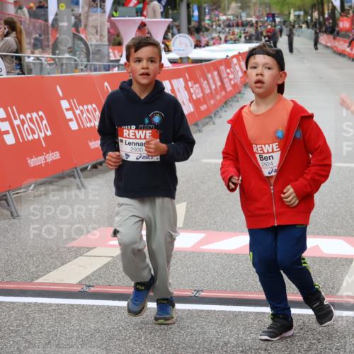25.04.2026 - Das Zehntel Strokosch-Dieckow http://msf.ph/oto/9584405 25.04.2026 09:07:17 Ziel 1321, 1524, 2054, 2060, 2180, 2924, 3732, 3742, 1321, 1524, 2054, 2060, 2180, 2924, 3732, 3742 meine-sportfotos.de