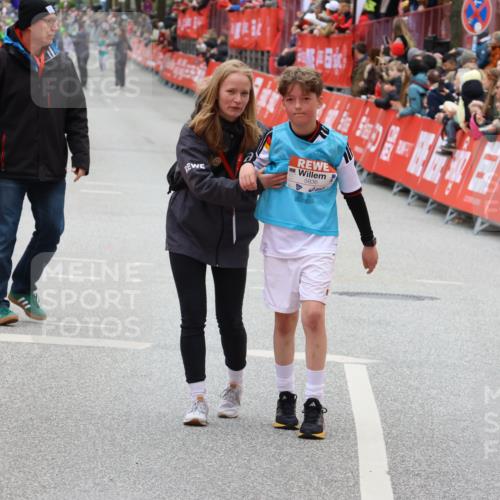25.04.2026 - Das Zehntel Strokosch-Dieckow http://msf.ph/oto/9585531 25.04.2026 11:00:36 Ziel 5040, 5219, 5233, 5271, 5286, 5343, 5352, 5353, 5635, 5690, 5715, 5722, 5836, 5995, 6091, 6395, 6632, 6669, 6686, 6874, 7017, 7054, 7094, 7296, 7370, 7410, 7465, 7660, 7767, 7800, 7834, 7844, 7859, 5040, 5219, 5233, 5271, 5286, 5343, 5352, 5353, 5635, 5690, 5715, 5722, 5836, 5995, 6091, 6395, 6632, 6669, 6686, 6874, 7017, 7054, 7094, 7296, 7370, 7410, 7465, 7660, 7767, 7800, 7834, 7844, 7859 meine-sportfotos.de