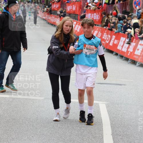 25.04.2026 - Das Zehntel Strokosch-Dieckow http://msf.ph/oto/9585536 25.04.2026 11:00:36 Ziel 5040, 5219, 5233, 5271, 5286, 5343, 5352, 5353, 5635, 5690, 5715, 5722, 5836, 5995, 6091, 6395, 6632, 6669, 6686, 6874, 7017, 7054, 7094, 7296, 7370, 7410, 7465, 7660, 7767, 7800, 7834, 7844, 7859, 5040, 5219, 5233, 5271, 5286, 5343, 5352, 5353, 5635, 5690, 5715, 5722, 5836, 5995, 6091, 6395, 6632, 6669, 6686, 6874, 7017, 7054, 7094, 7296, 7370, 7410, 7465, 7660, 7767, 7800, 7834, 7844, 7859 meine-sportfotos.de