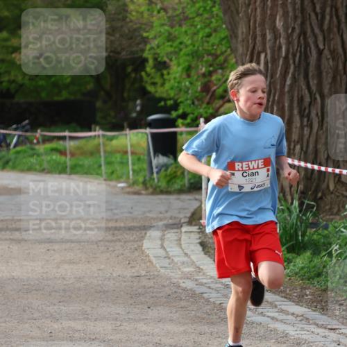 25.04.2026 - Das Zehntel Zöllner http://msf.ph/oto/9591149 25.04.2026 08:37:32 Laufen 1221 meine-sportfotos.de