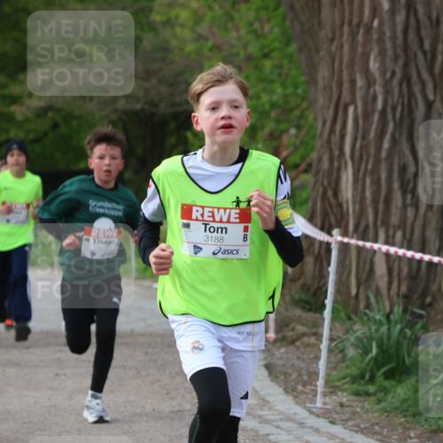 25.04.2026 - Das Zehntel Zöllner http://msf.ph/oto/9591168 25.04.2026 08:37:55 Laufen 3188 meine-sportfotos.de