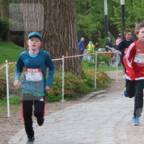 25.04.2026 - Das Zehntel Zöllner http://msf.ph/oto/9591188 25.04.2026 08:38:05 Laufen 3394, 3410, 3408 meine-sportfotos.de