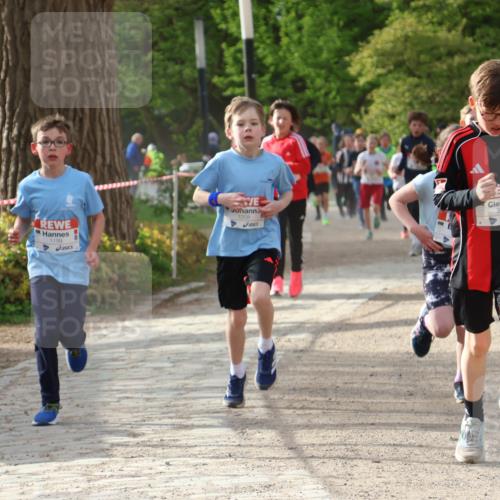 25.04.2026 - Das Zehntel Zöllner http://msf.ph/oto/9591329 25.04.2026 08:38:44 Laufen 1199, 1208, 2324, 1153 meine-sportfotos.de