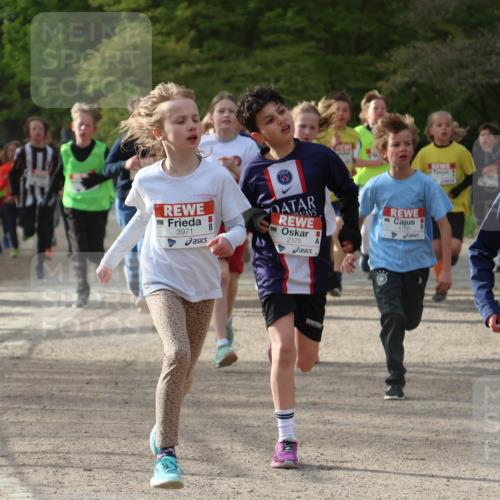 25.04.2026 - Das Zehntel Zöllner http://msf.ph/oto/9591366 25.04.2026 08:38:53 Laufen 3971, 2175, 1186 meine-sportfotos.de