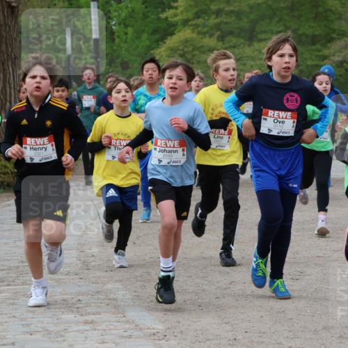 25.04.2026 - Das Zehntel Zöllner http://msf.ph/oto/9591546 25.04.2026 08:39:39 Laufen 2327, 3332, 2343, 3110, 3336 meine-sportfotos.de