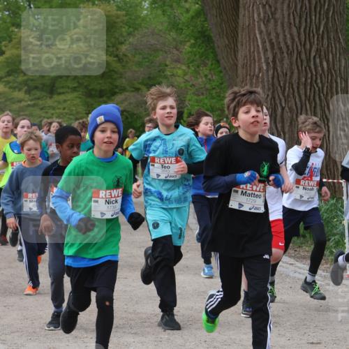 25.04.2026 - Das Zehntel Zöllner http://msf.ph/oto/9591657 25.04.2026 08:40:05 Laufen 1739, 3843, 1729, 3421, 3229 meine-sportfotos.de