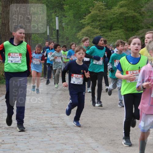 25.04.2026 - Das Zehntel Zöllner http://msf.ph/oto/9591667 25.04.2026 08:40:08 Laufen 1466, 2300, 3994 meine-sportfotos.de