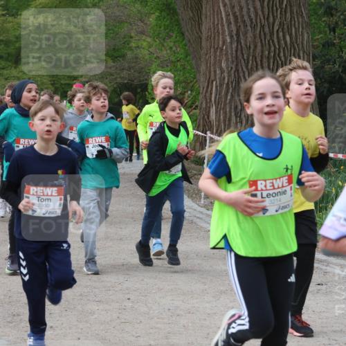 25.04.2026 - Das Zehntel Zöllner http://msf.ph/oto/9591670 25.04.2026 08:40:09 Laufen 2300, 5, 3214 meine-sportfotos.de