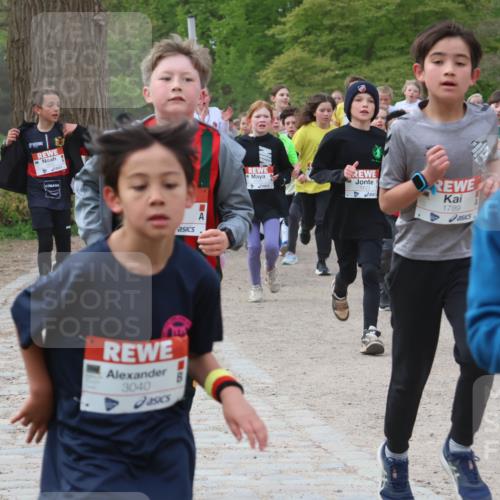 25.04.2026 - Das Zehntel Zöllner http://msf.ph/oto/9591715 25.04.2026 08:40:19 Laufen 3040, 1789 meine-sportfotos.de