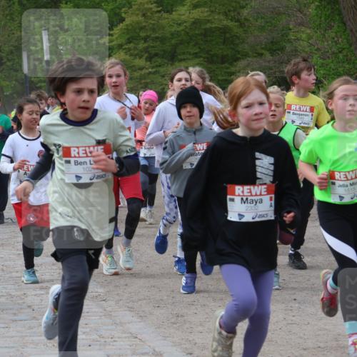 25.04.2026 - Das Zehntel Zöllner http://msf.ph/oto/9591729 25.04.2026 08:40:23 Laufen 3630, 102, 2332, 1515 meine-sportfotos.de