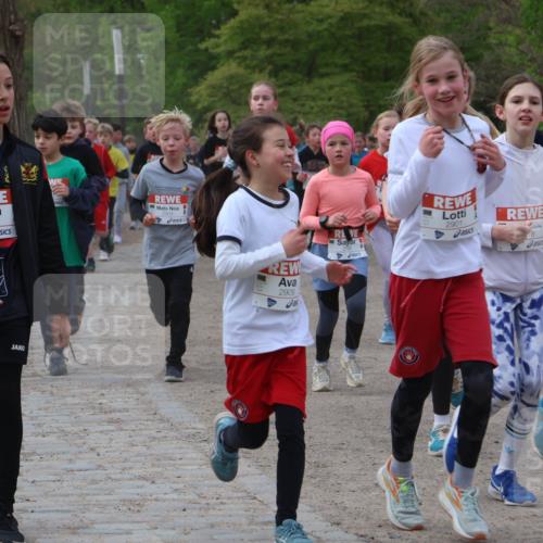 25.04.2026 - Das Zehntel Zöllner http://msf.ph/oto/9591735 25.04.2026 08:40:24 Laufen 8630, 2909, 2901, 19, 3576 meine-sportfotos.de