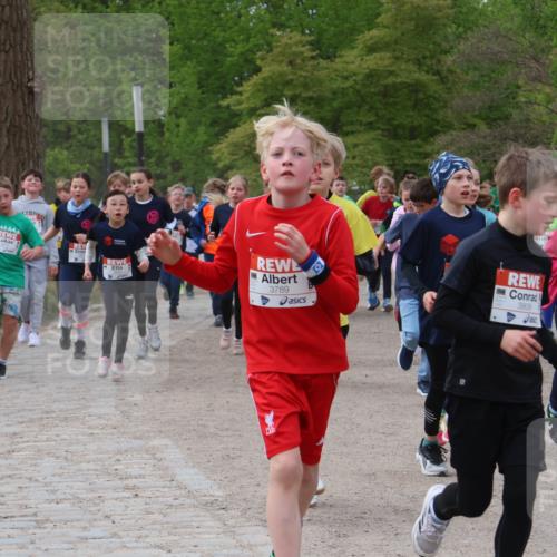 25.04.2026 - Das Zehntel Zöllner http://msf.ph/oto/9591756 25.04.2026 08:40:30 Laufen 3789, 3808, 290 meine-sportfotos.de
