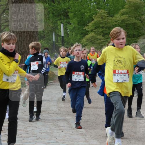 25.04.2026 - Das Zehntel Zöllner http://msf.ph/oto/9591780 25.04.2026 08:40:36 Laufen 2052, 1308, 2824, 1024 meine-sportfotos.de