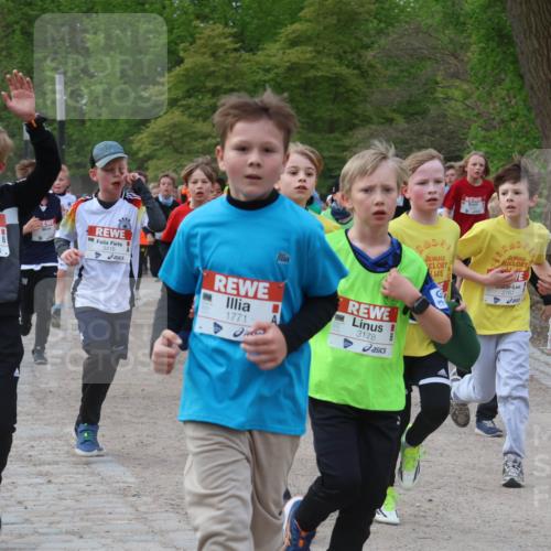 25.04.2026 - Das Zehntel Zöllner http://msf.ph/oto/9591792 25.04.2026 08:40:38 Laufen 2155, 3416, 1771, 3178, 2767 meine-sportfotos.de