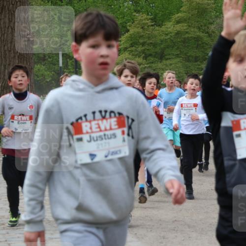 25.04.2026 - Das Zehntel Zöllner http://msf.ph/oto/9591806 25.04.2026 08:40:41 Laufen 3432, 2171, 2158, 1943 meine-sportfotos.de